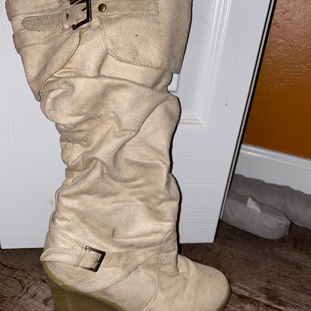 Wedge boots